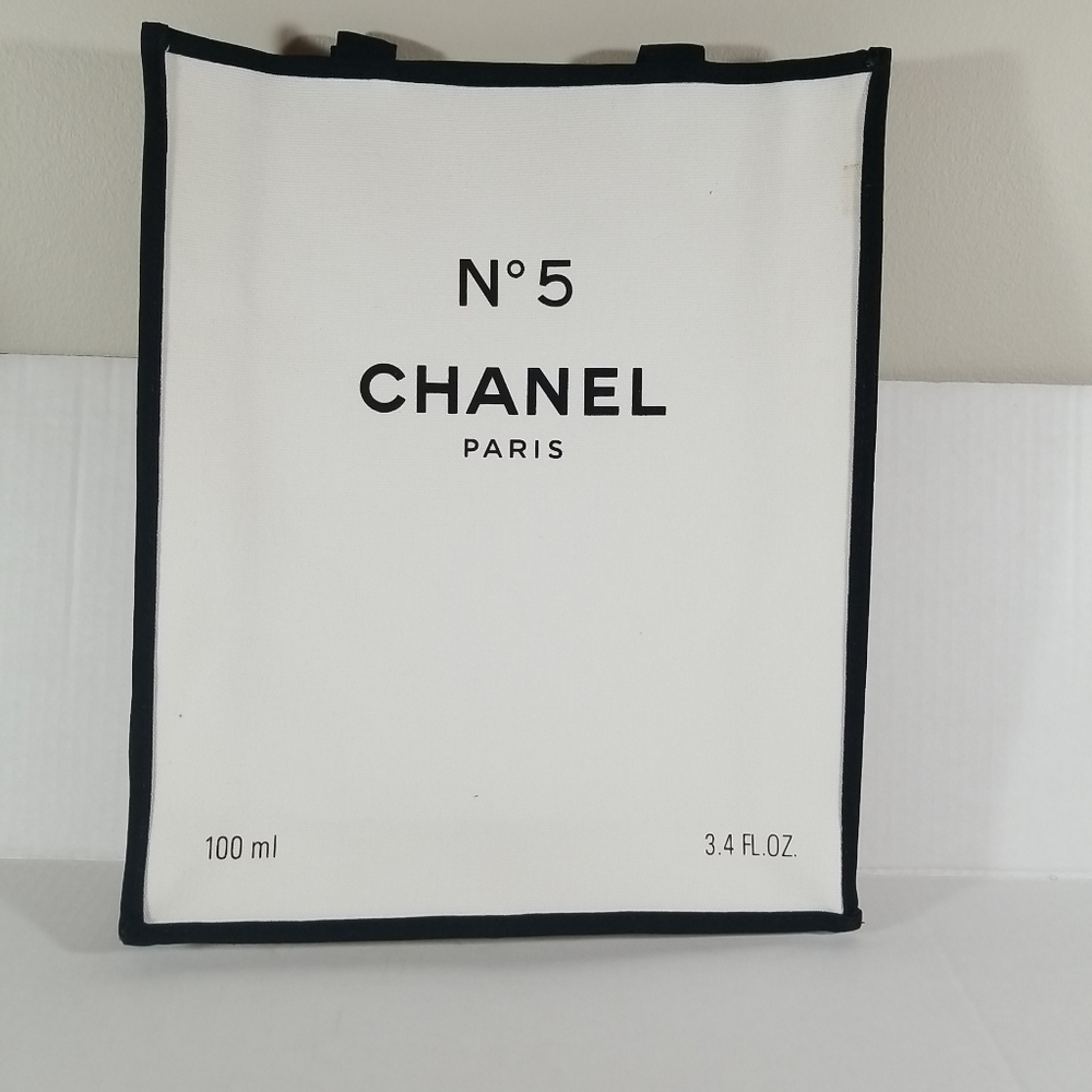 N° 5 Chanel Gift Tote Bag